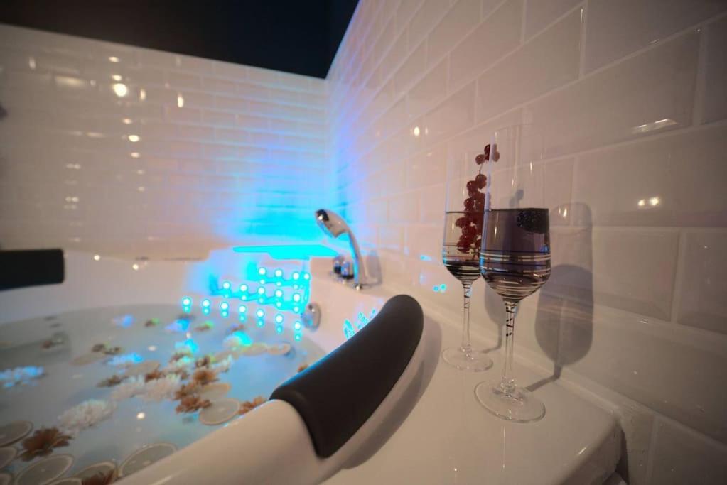 Luxury Room Jacuzzi Centre Ville Haut De Gamme Mulhouse Ngoại thất bức ảnh